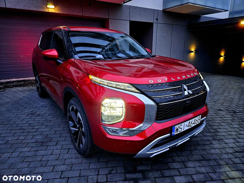Mitsubishi Outlander - 1