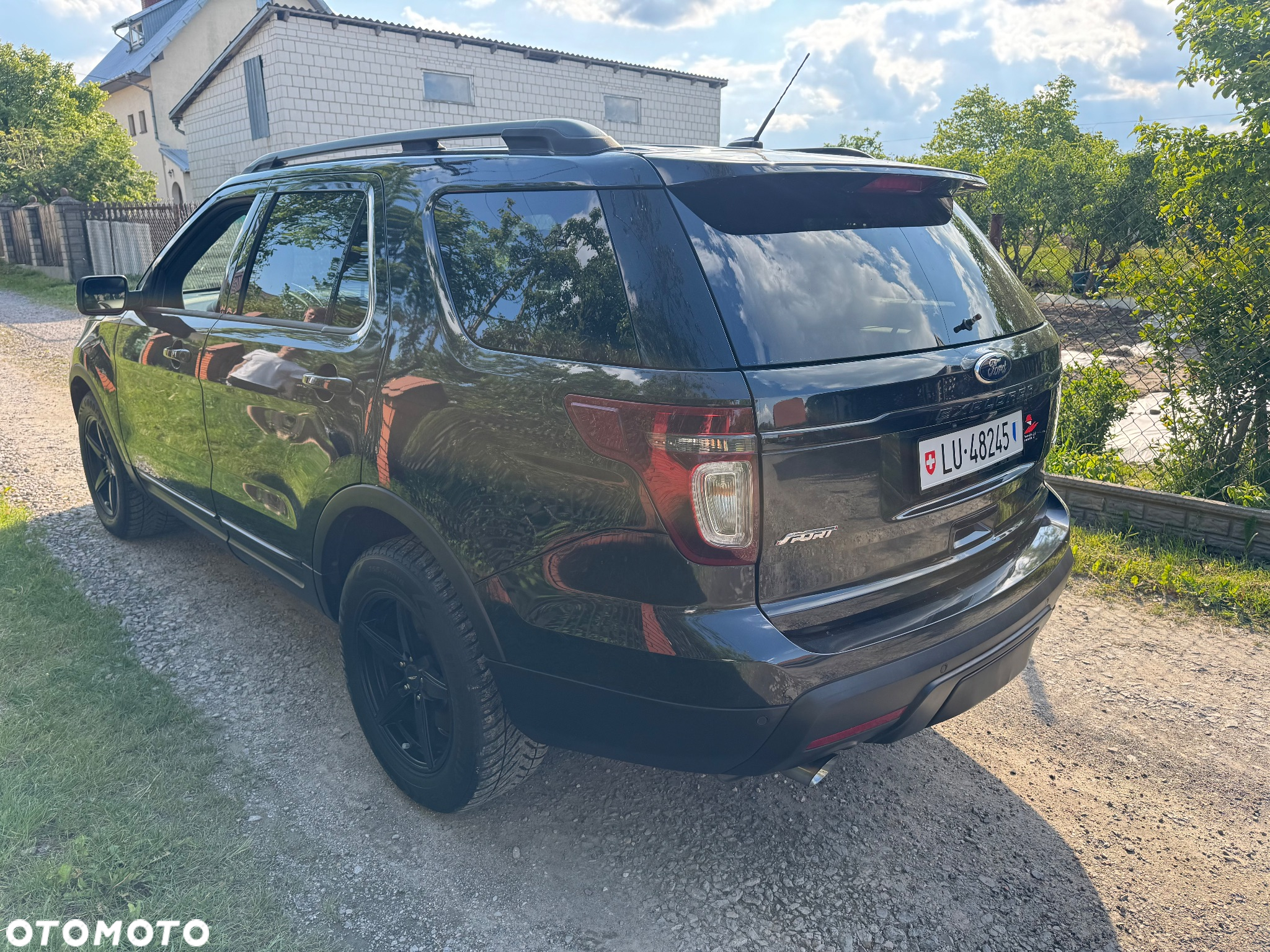 Ford Explorer - 3