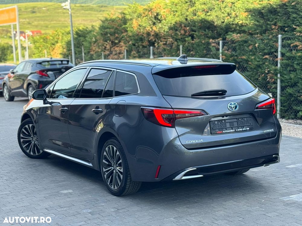 Toyota Corolla - 4