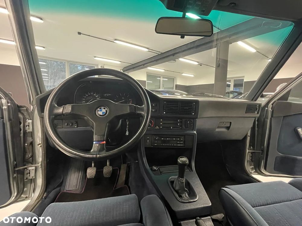 BMW Seria 5 M535 i - 32