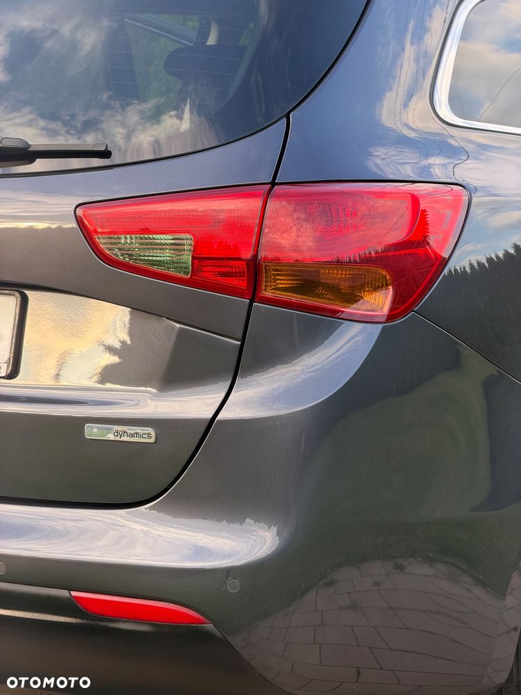 Kia Ceed 1.6 CRDi 128 ISG Platinum Edition - 23
