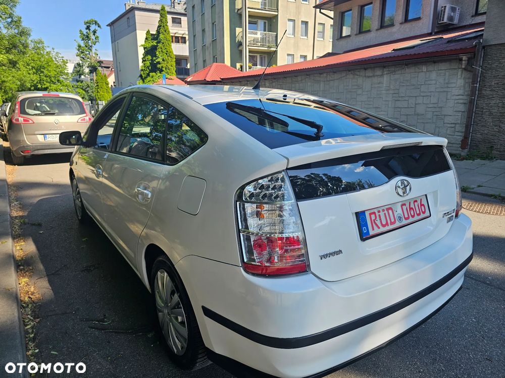 Toyota Prius 1.5 VVT-i Prestige - 17