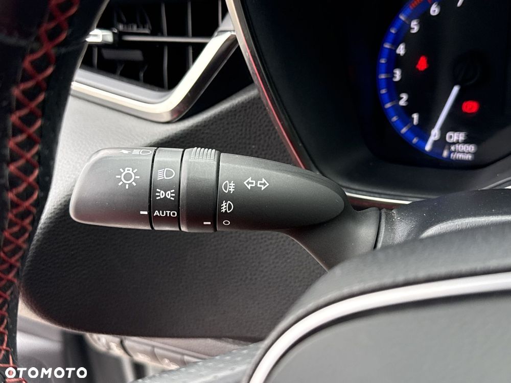 Toyota Corolla 1.8 Hybrid GR Sport - 18