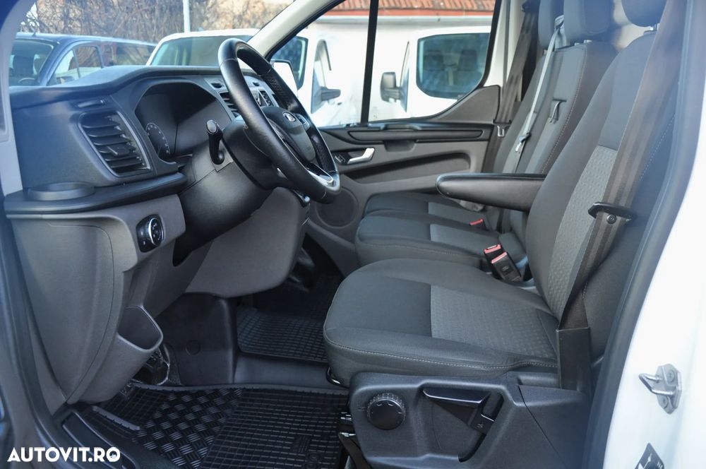 Ford Transit Custom - 13