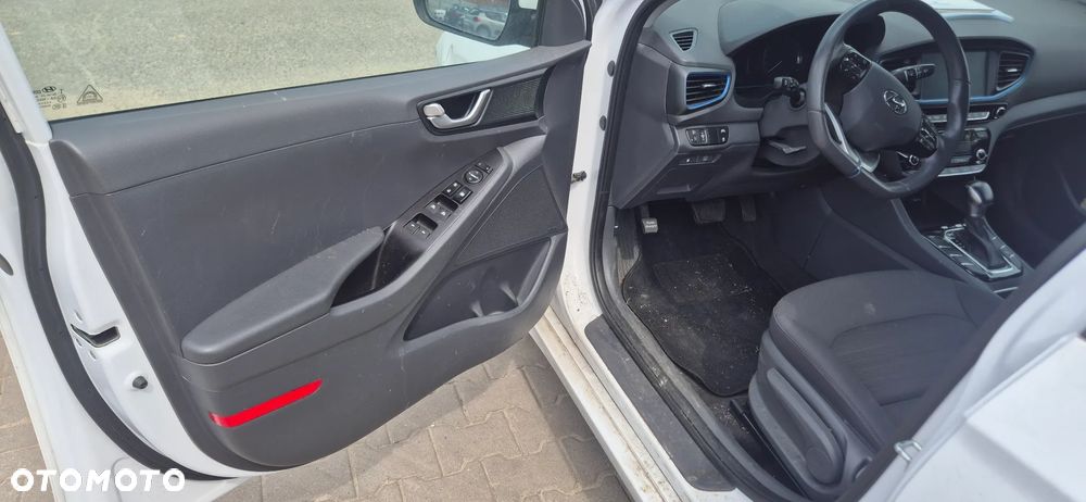 Hyundai IONIQ Hybrid Platinum - 14
