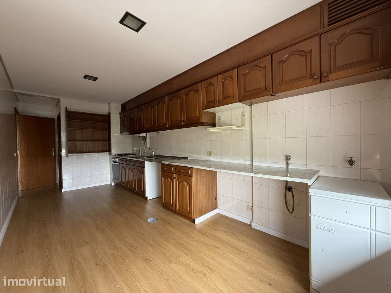 Apartamento T2 com garagem, S. Bernardo - Grande imagem: 2/13