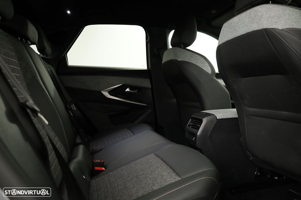Peugeot 3008 1.2 Hybrid Allure e-DCS6 — fotografia 19