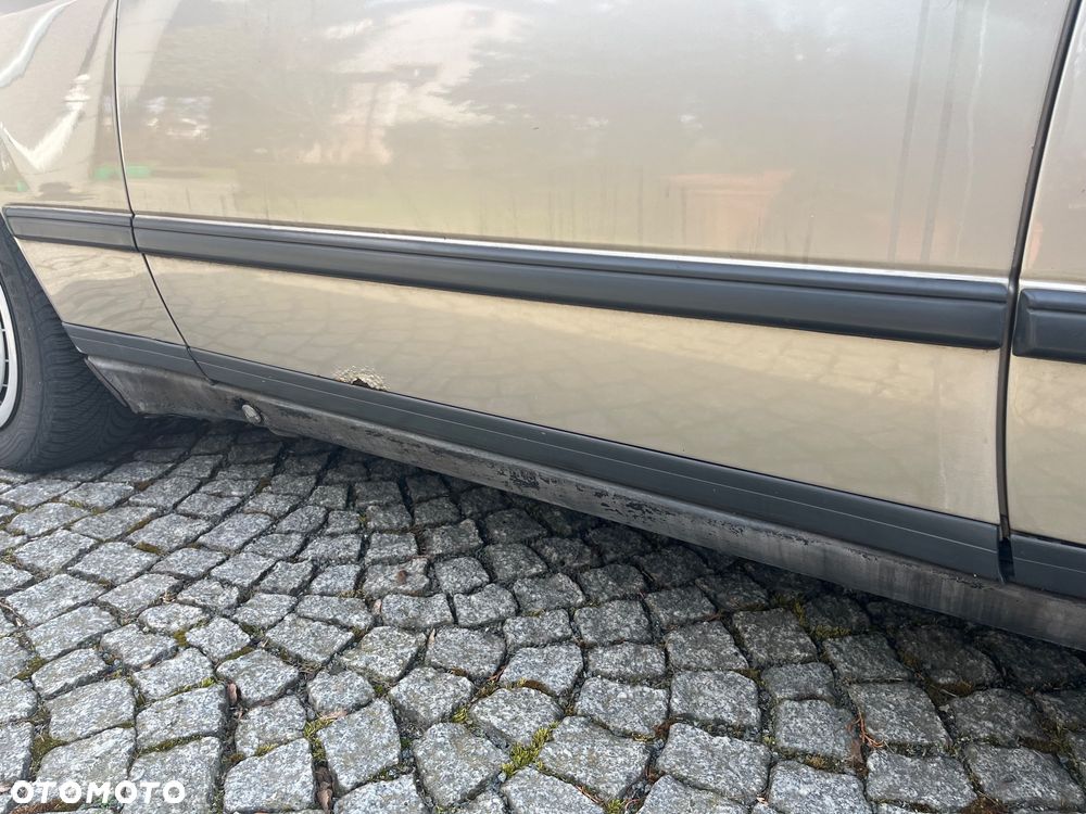 Mercedes-Benz Klasa E - 30