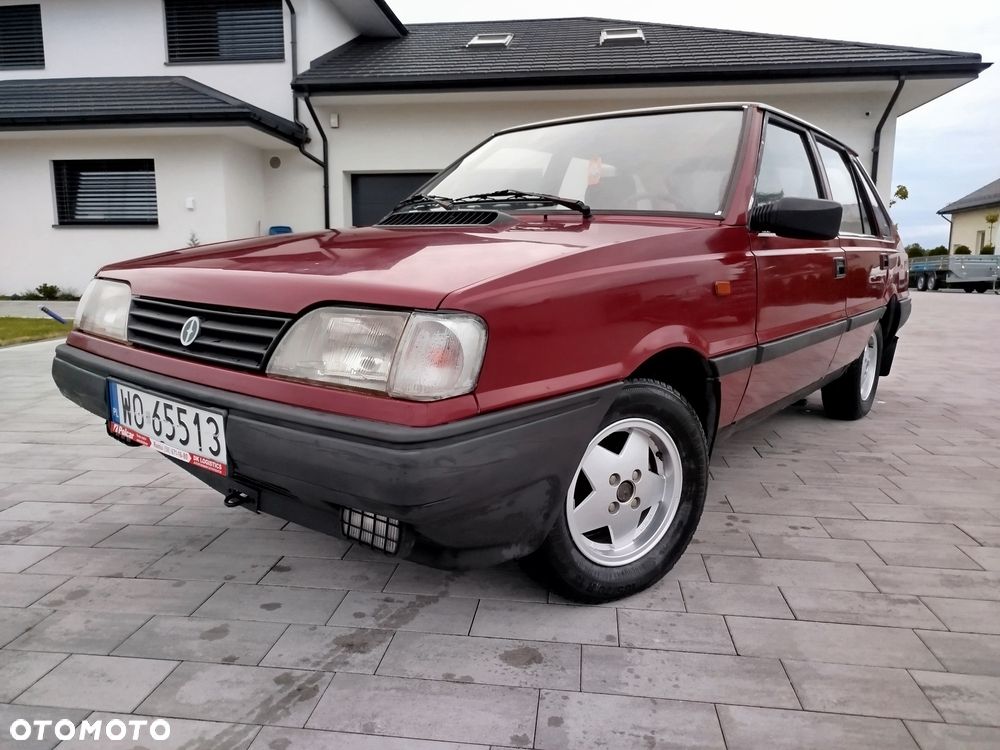 Polonez Caro - 1