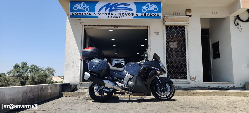 Kawasaki GTR 1400 - 1
