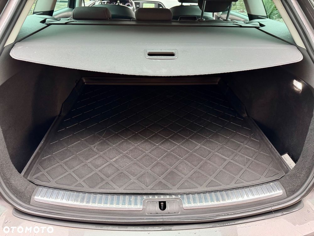 Seat Leon 2.0 TDI DPF Start&Stop DSG FR - 11