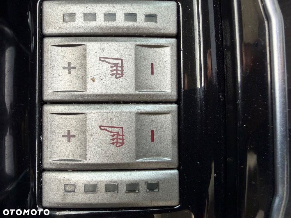 Ford Galaxy 2.0 TDCi Titanium - 25