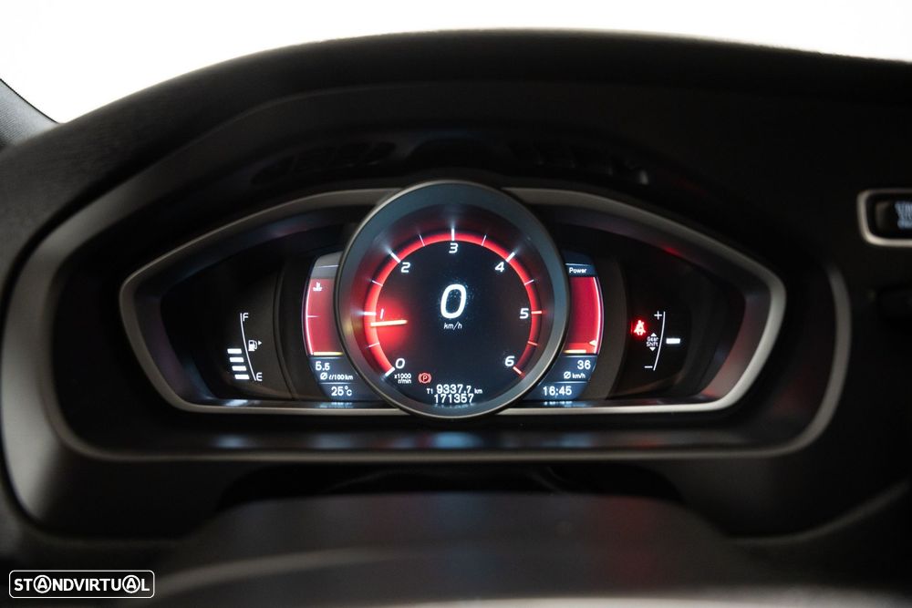 Volvo V40 2.0 D2 R-Design - 24