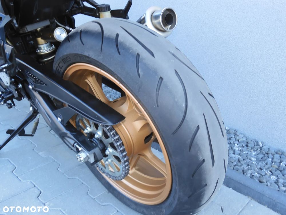 Kawasaki Z - 32