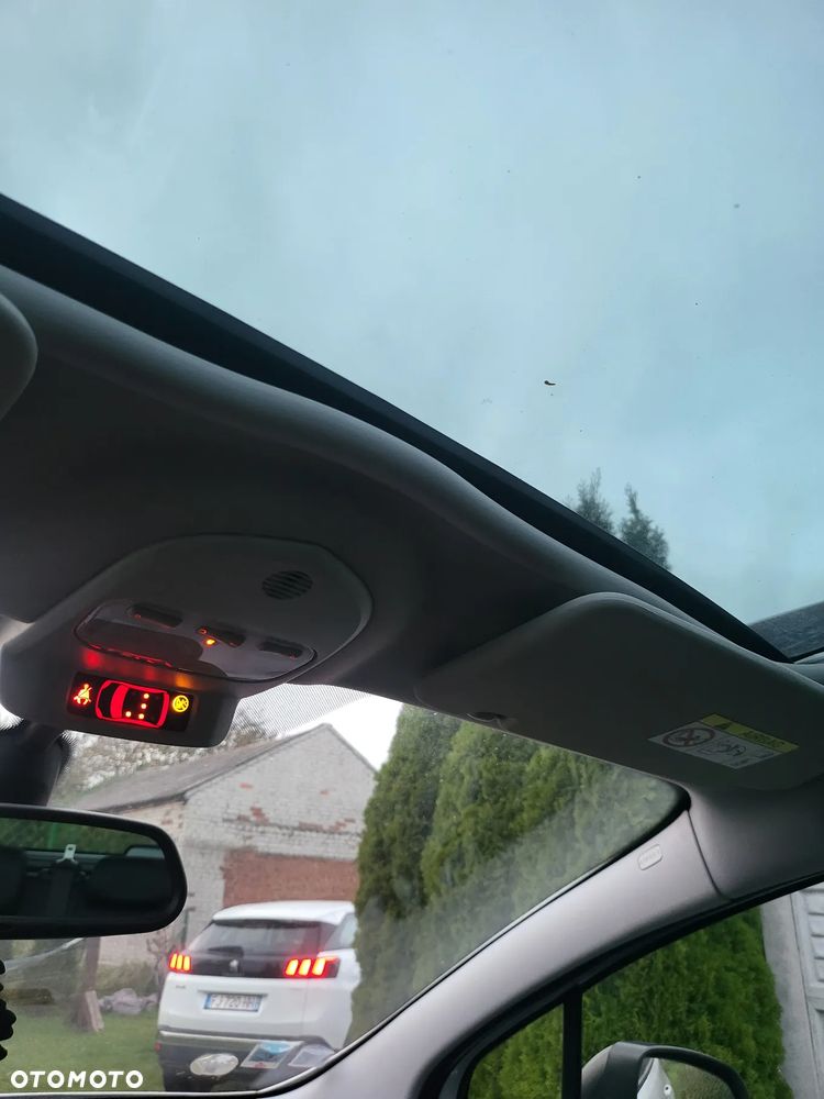 Peugeot 3008 HDi 115 Allure - 13
