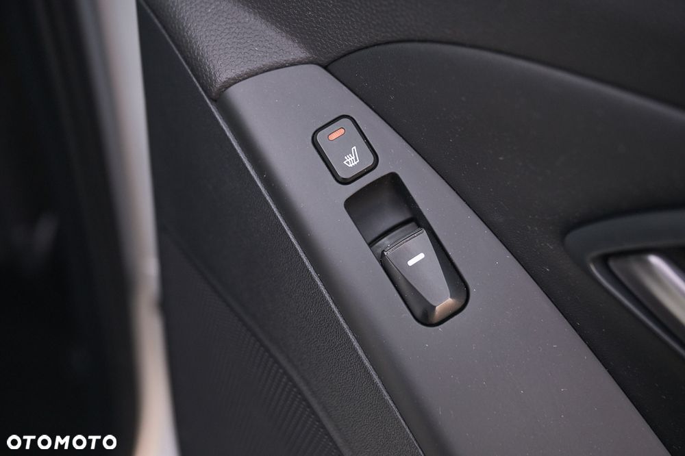 Hyundai ix35 1.7 CRDi 2WD blue Style - 22