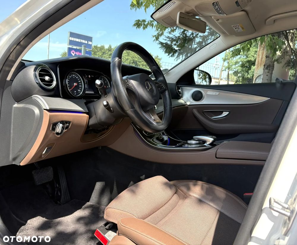 Mercedes-Benz Klasa E 220 d 9G-TRONIC - 11
