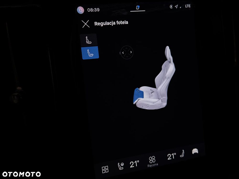 Volvo XC 60 B4 D AWD Plus Dark - 37