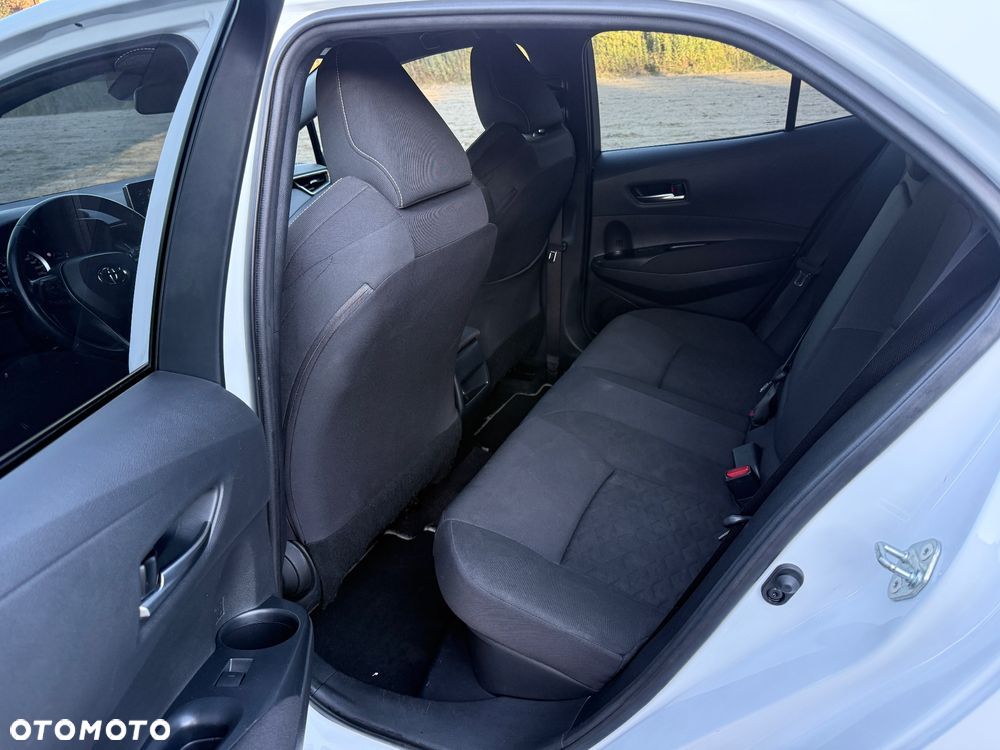 Toyota Corolla 1.8 Hybrid Comfort - 28