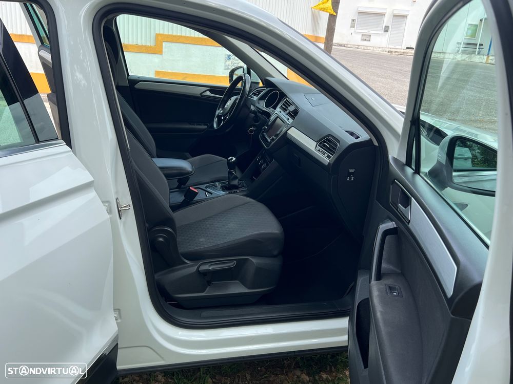 VW Tiguan 1.6 TDI Confortline - 15