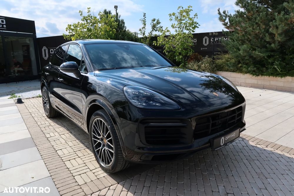 Porsche Cayenne - 1
