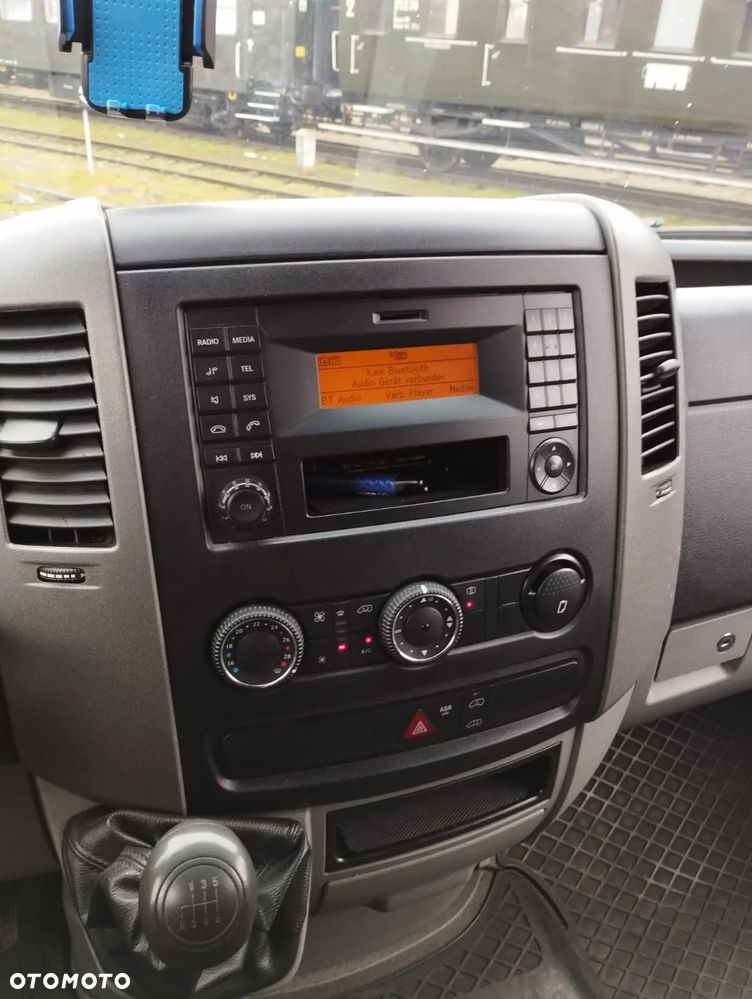 Mercedes-Benz Sprinter - 16
