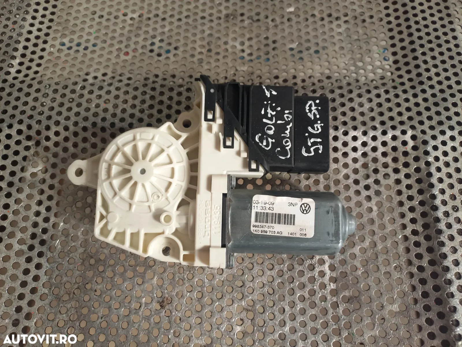 Motoras Macara Geam Stanga Spate Vw Jetta Golf 5 Touran Etc. Cod 1KAG Motor 1.4 Tsi CAX Cutie 6+1 L - 3