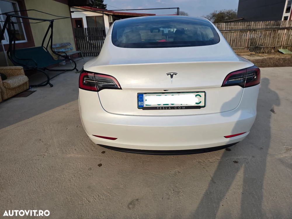 Tesla Model 3 RWD - 5
