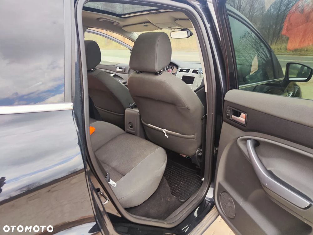 Ford Kuga 2.0 TDCi 4x4 Champions Edition - 9