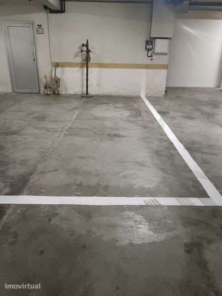 Garagem / estacionamento - Grande imagem: 3/3