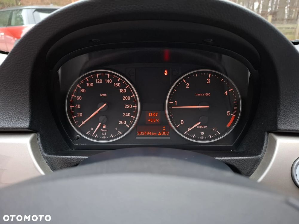 BMW Seria 3 318d DPF Edition Exclusive - 21