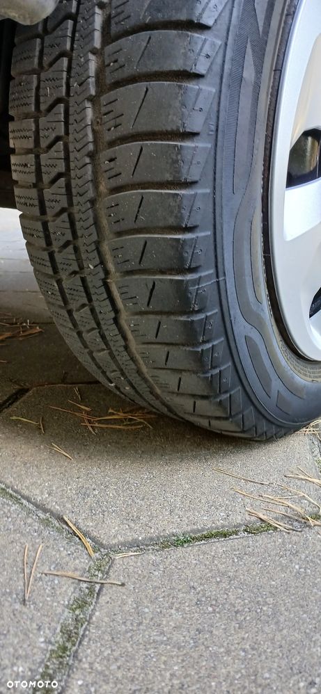 Dacia Logan MCV 1.6 16V Laureate - 11