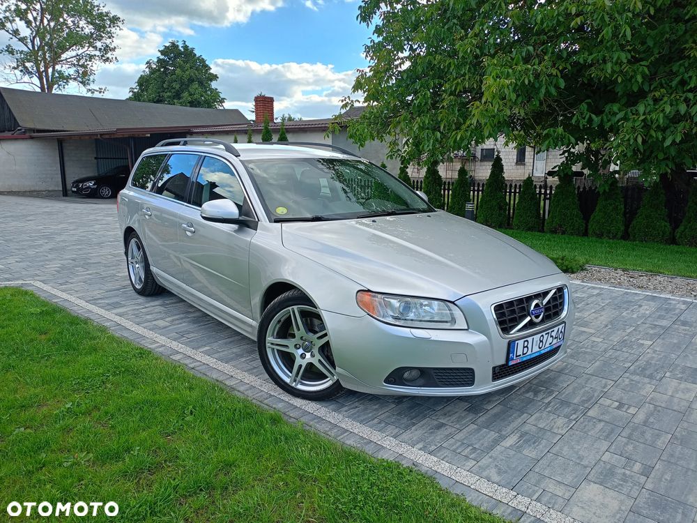 Volvo V70 D3 Momentum - 1