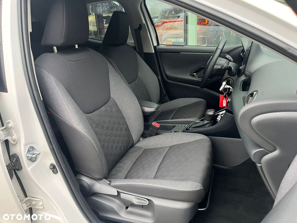 Toyota Yaris Hybrid 1.5 Style - 22