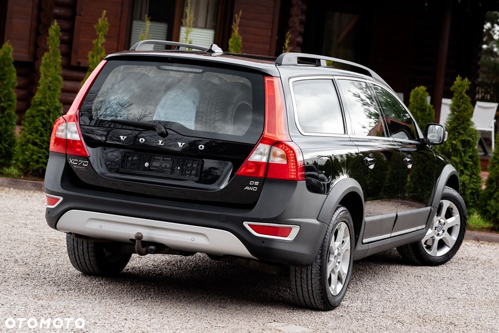Volvo XC 70 D5 AWD Momentum - 13