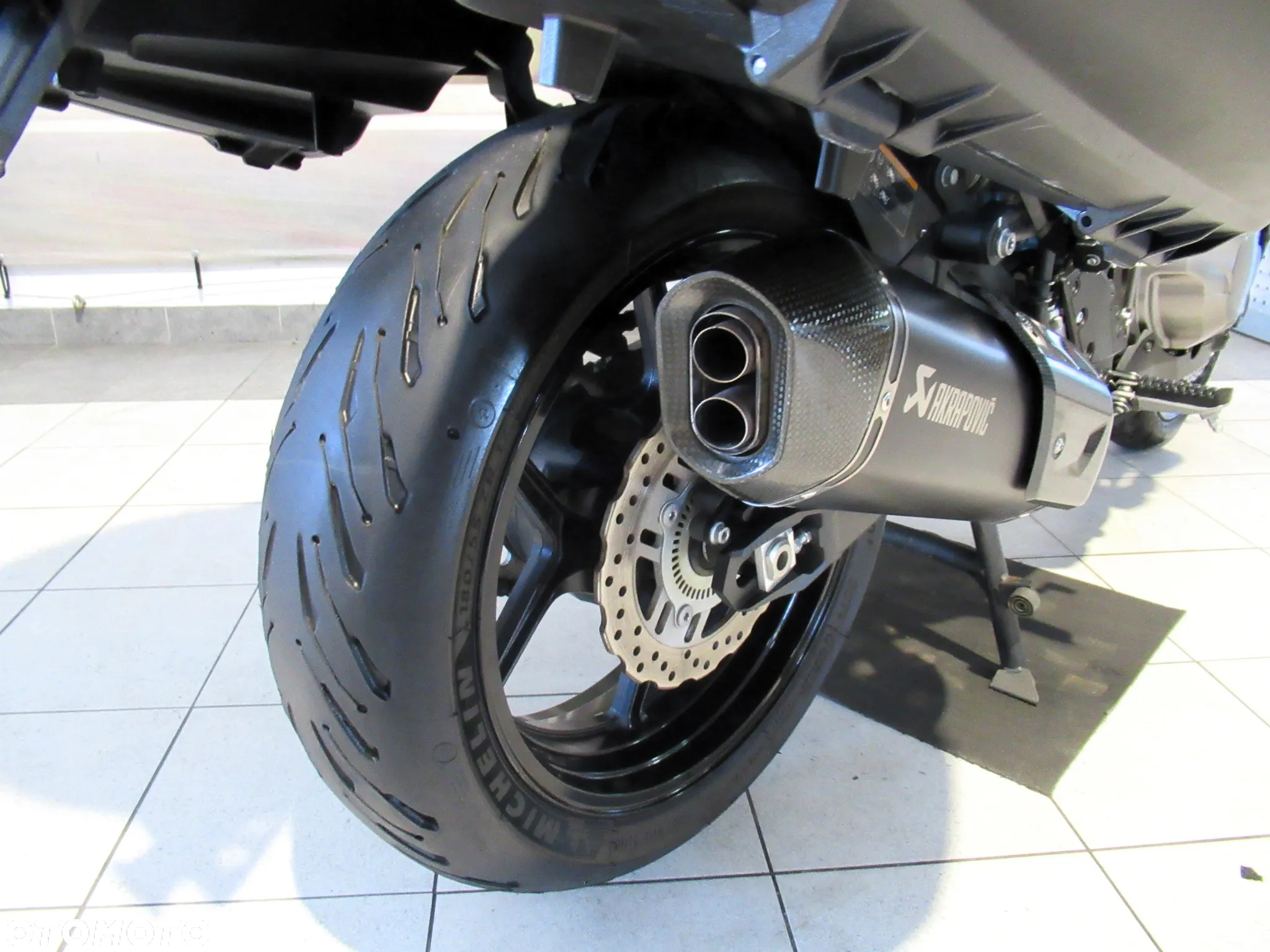 Kawasaki Versys 1000 - 20