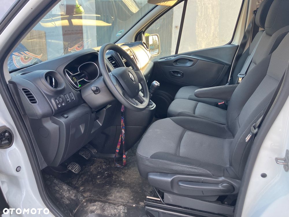 Renault Trafic - 10