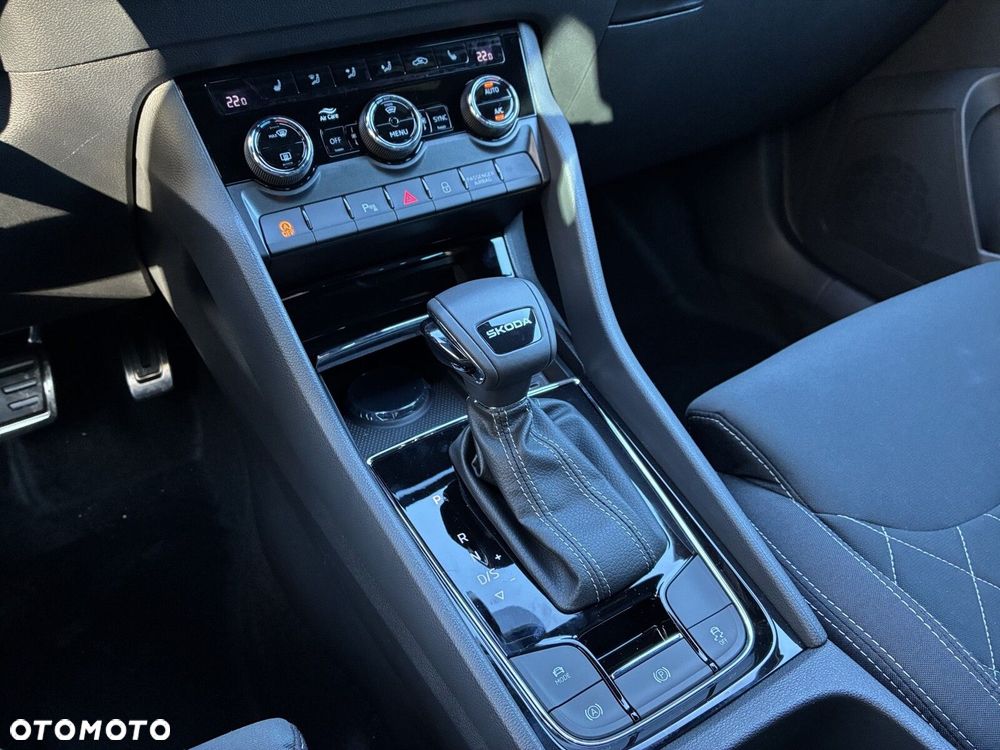 Skoda Karoq 2.0 TDI SCR 4x2 Sportline DSG - 24