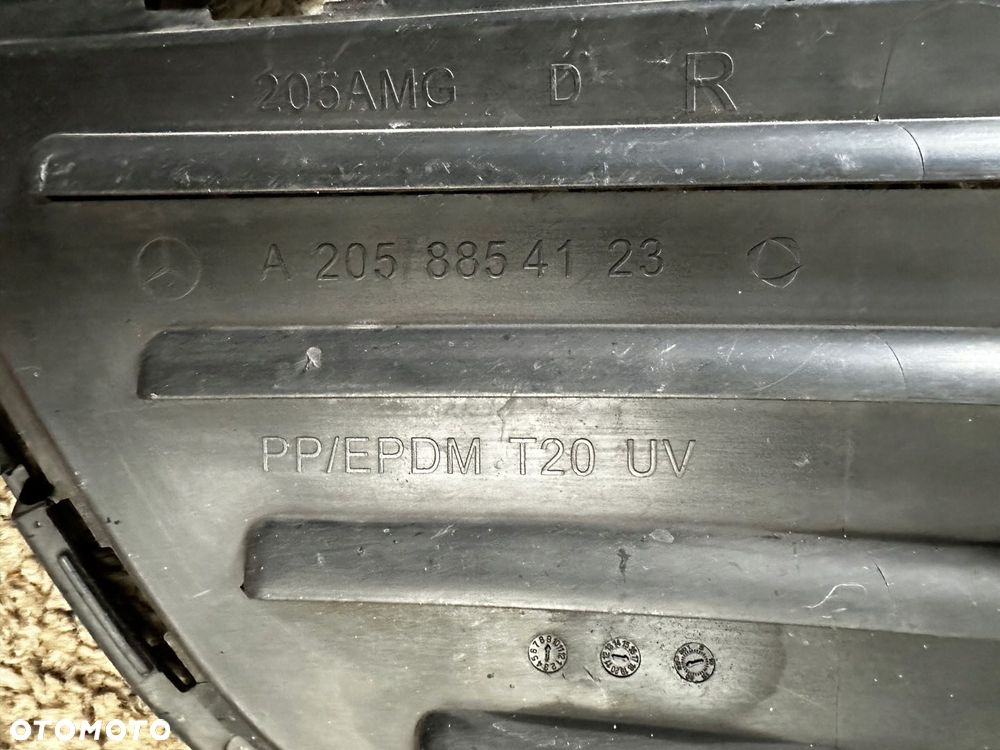 MERCEDES BENZ C-KL W205 14 - Atrapa kratka zderzaka prawa A2058854123 - 9