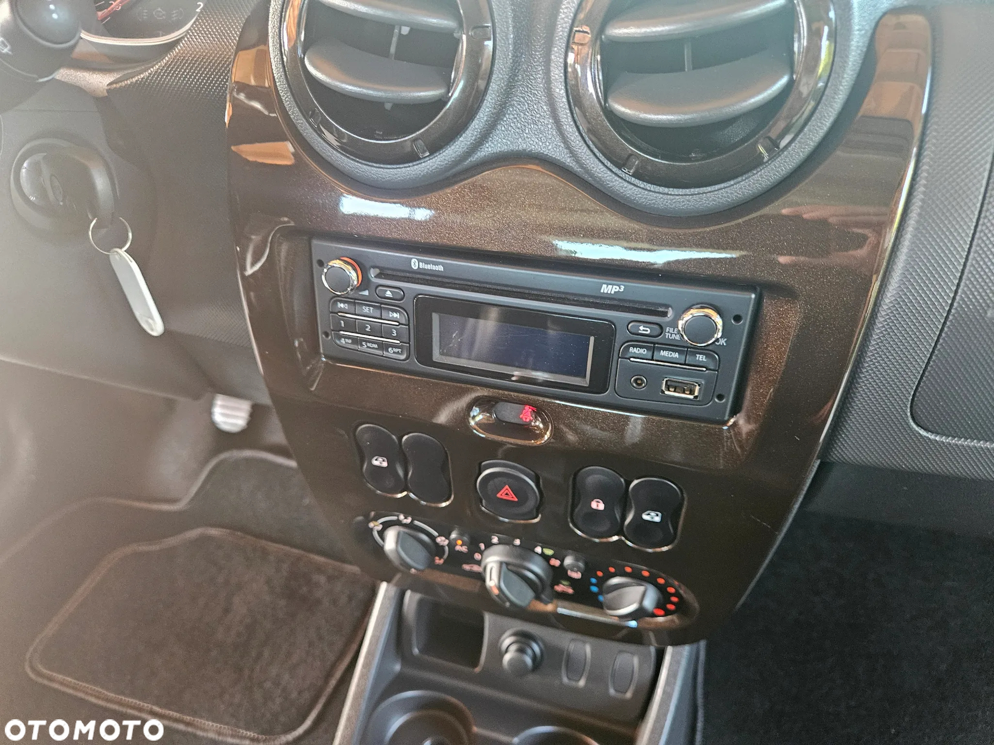 Dacia Duster 1.6 16V 4x2 Essentiel - 26