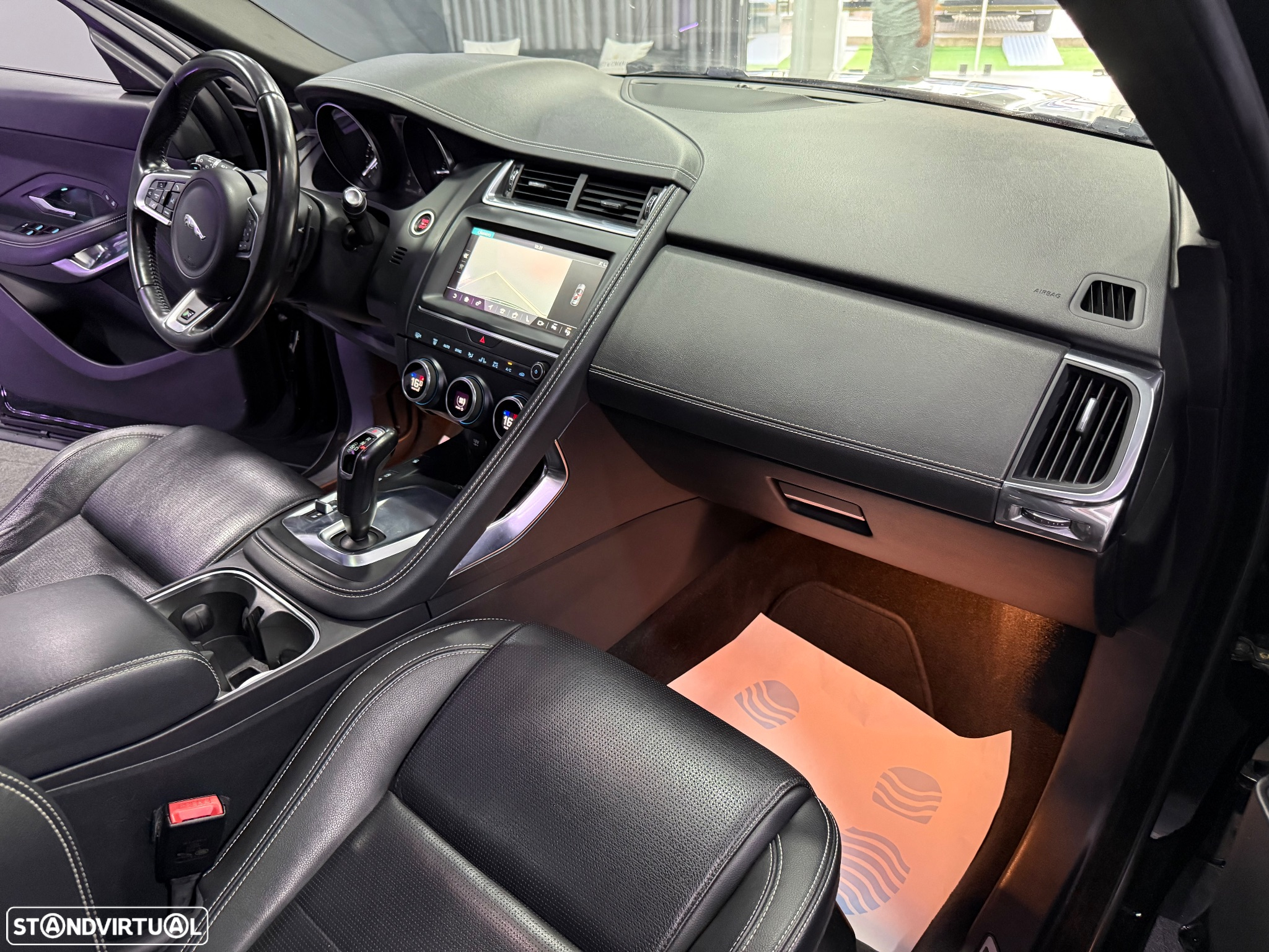 Jaguar E-Pace 2.0 i4D R-Dynamic S AWD Aut. - 37