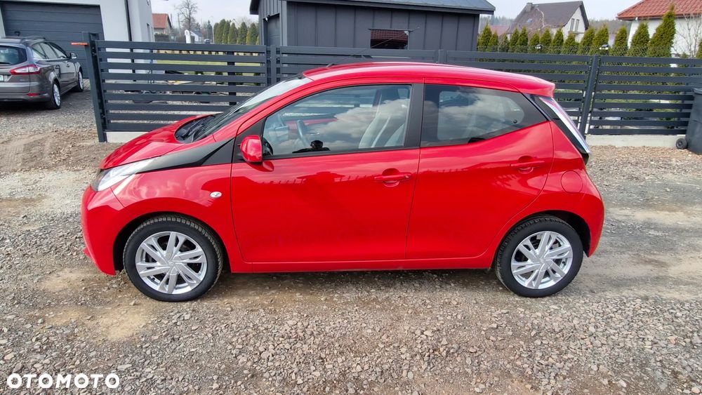 Toyota Aygo x-play - 5