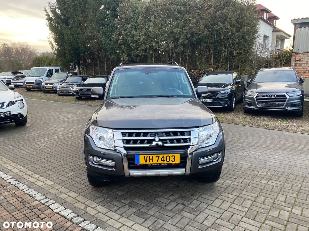 Mitsubishi Pajero - 2