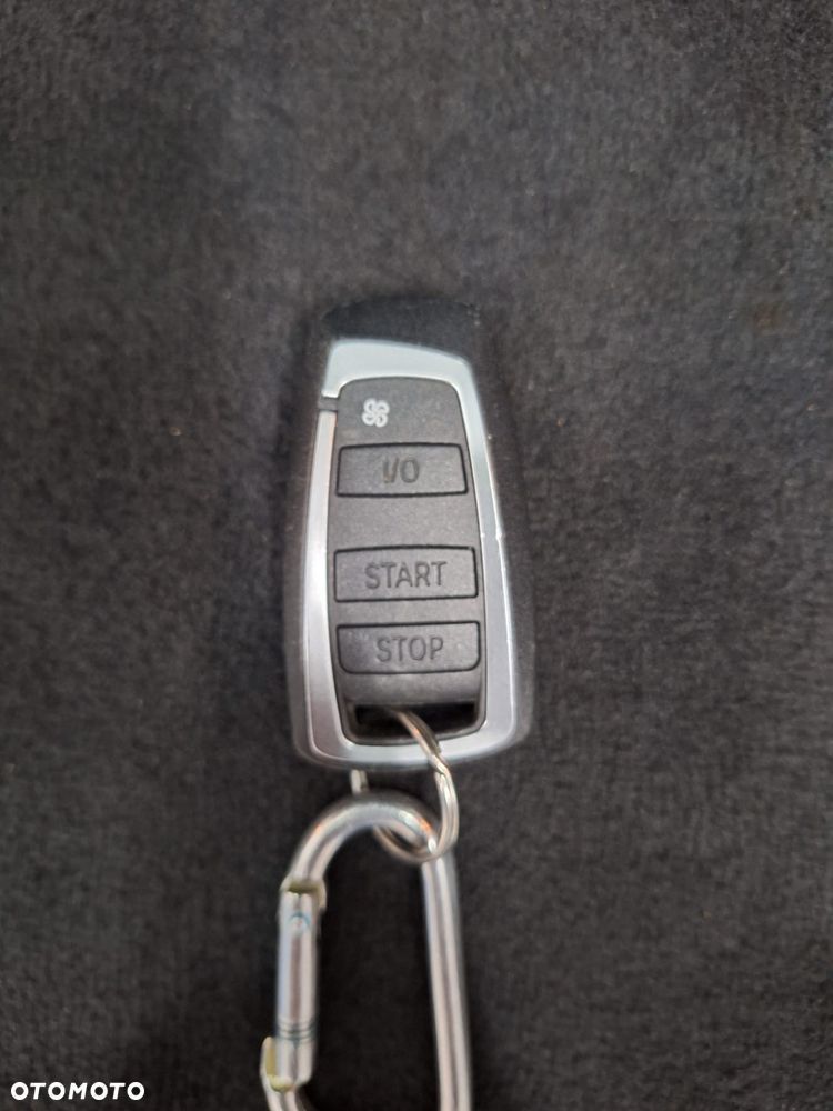 BMW Seria 5 530d Sport-Aut - 32