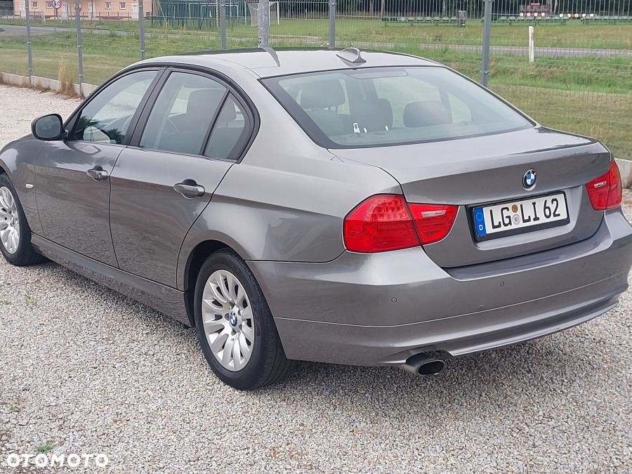 BMW Seria 3 320i Edition Lifestyle - 4