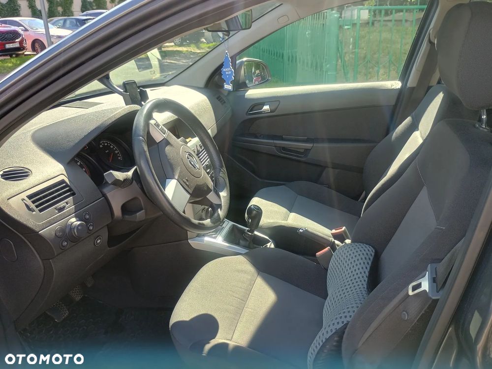 Opel Astra 1.6 Essentia - 6