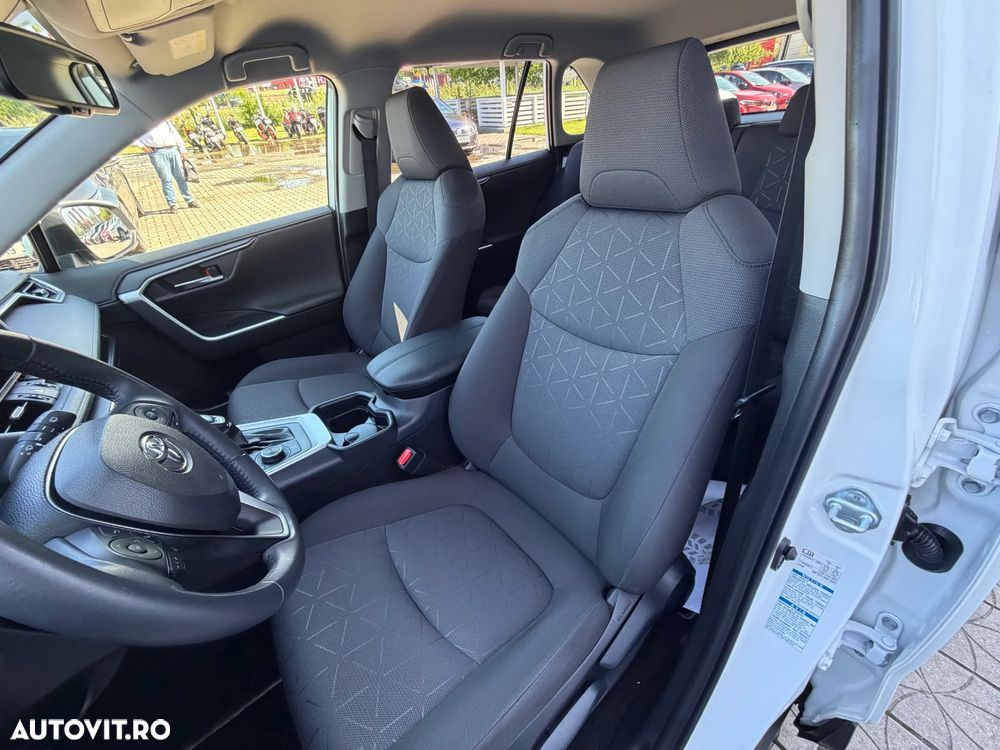 Toyota RAV4 - 18
