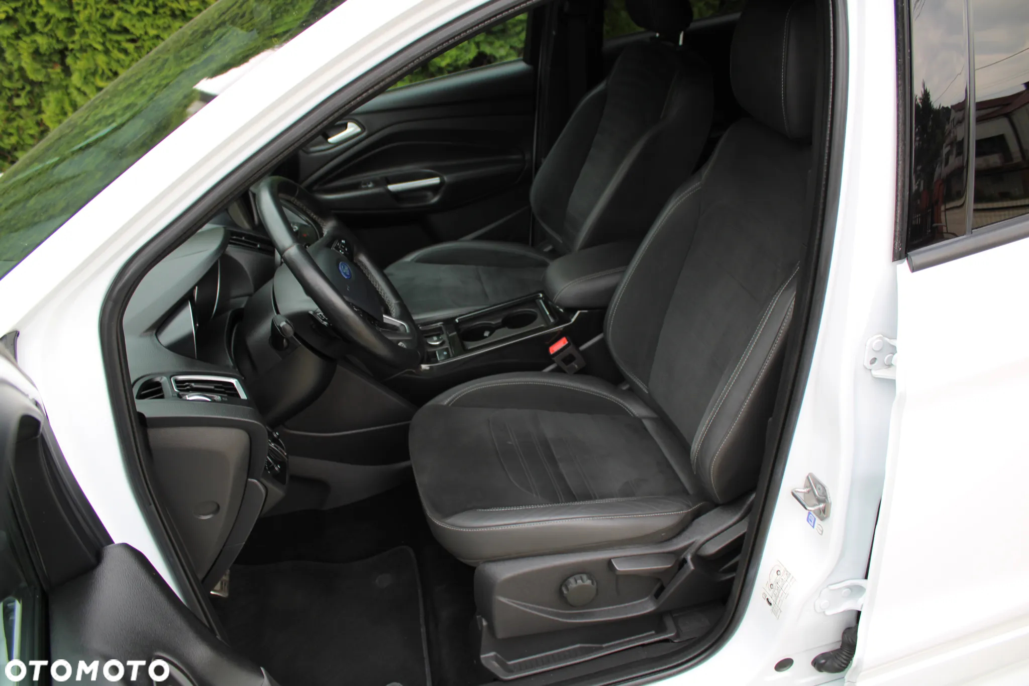 Ford Kuga 2.0 TDCi AWD ST-Line - 5