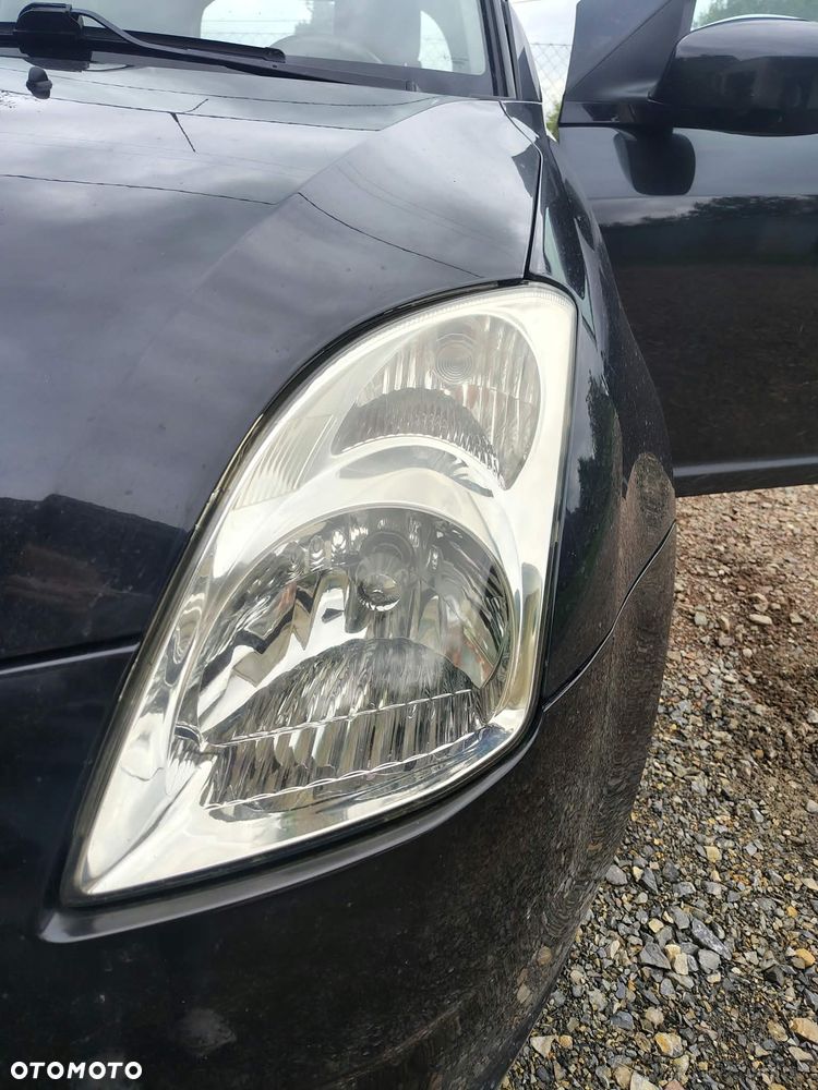 Suzuki Swift 2005 photo 5