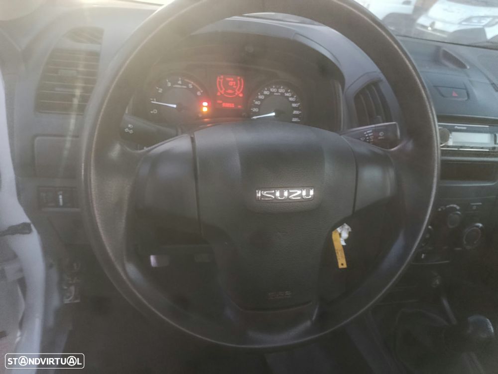 Isuzu D-MAX 1.9 CS 4WD || 4X4 - 8